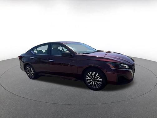 Garnet Pearl Metallic 2025 Nissan Altima SV FWD