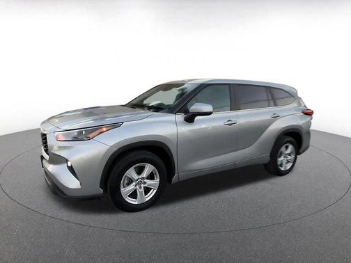 2025 Toyota Highlander LE