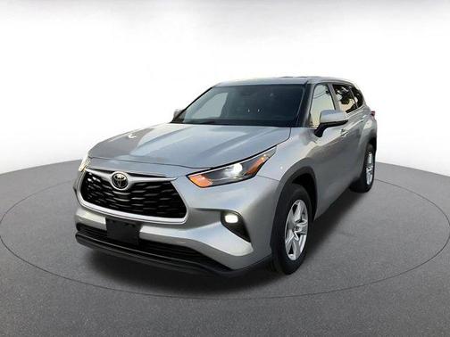 2025 Toyota Highlander LE