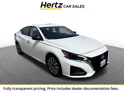 Glacier White 2025 Nissan Altima SV FWD