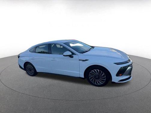 2025 Hyundai SONATA Hybrid SE