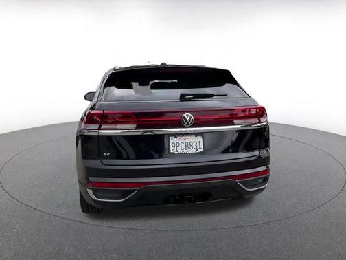 2025 Volkswagen Atlas Cross Sport 2.0T SE w/Technology
