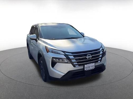 Brilliant Silver Metallic 2025 Nissan Rogue SV