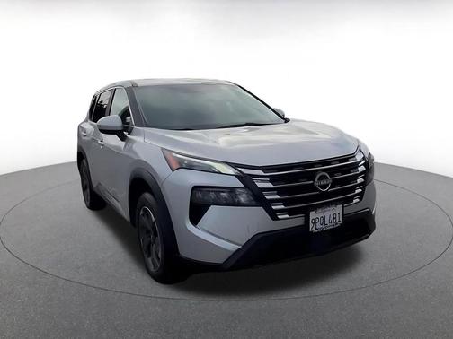 Brilliant Silver Metallic 2025 Nissan Rogue SV