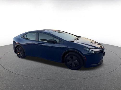 2025 Toyota Prius LE