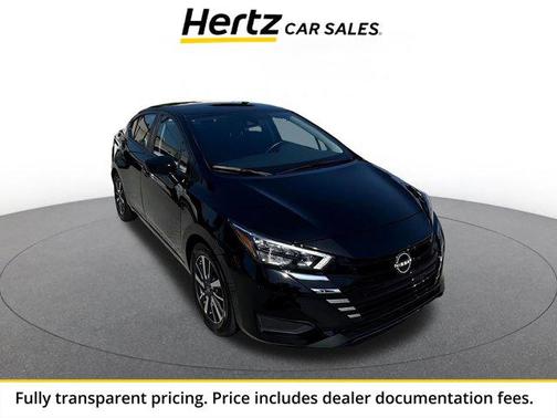 Super Black 2025 Nissan Versa 1.6 SV
