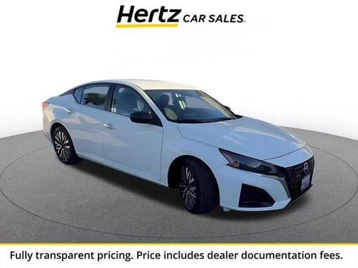 Glacier White 2025 Nissan Altima SV FWD