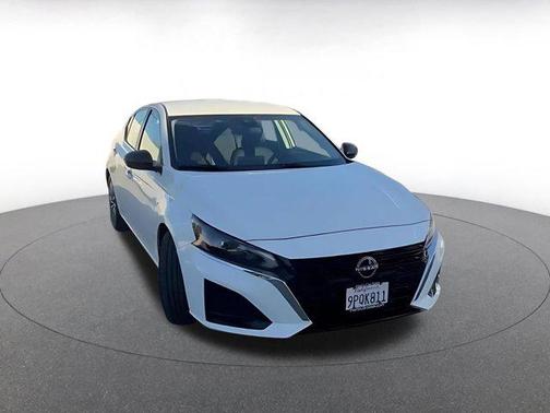 2025 Nissan Altima SV FWD