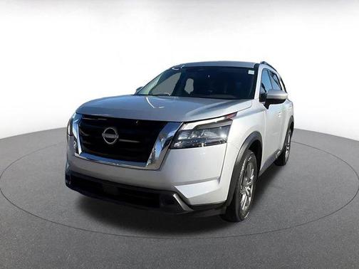 Brilliant Silver Metallic 2025 Nissan Pathfinder SV FWD