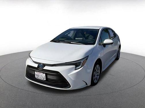 2025 Toyota Corolla Hybrid LE
