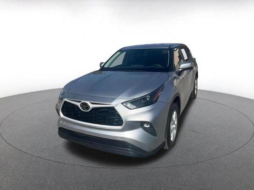 2025 Toyota Highlander LE