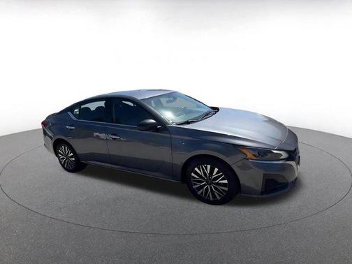 Gun Metallic 2025 Nissan Altima SV FWD