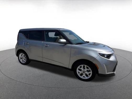 Steel Gray 2025 Kia Soul LX