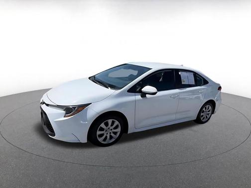 ICE 2025 Toyota Corolla LE