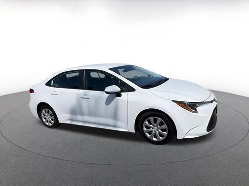 ICE 2025 Toyota Corolla LE