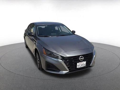 Gun Metallic 2025 Nissan Altima SV FWD