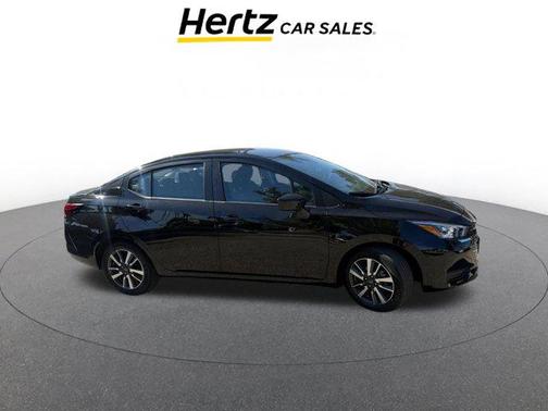 Super Black 2025 Nissan Versa 1.6 SV