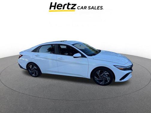 2025 Hyundai ELANTRA SEL