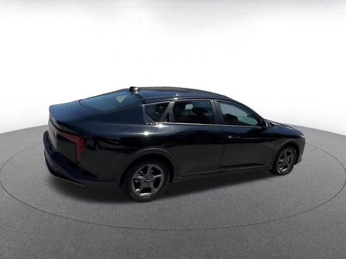 Aurora Black Pearl 2025 Kia K4 LXS