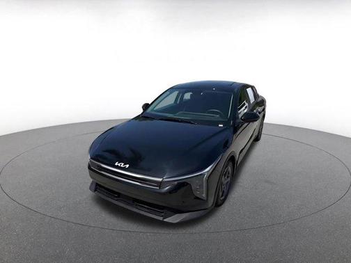 Aurora Black Pearl 2025 Kia K4 LXS