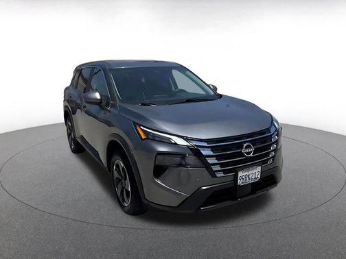 Gun Metallic 2025 Nissan Rogue SV