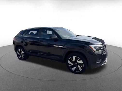 2025 Volkswagen Atlas Cross Sport 2.0T SE w/Technology 4MOTION