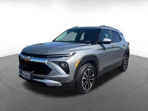 Sterling Gray Metallic 2025 Chevrolet Trailblazer LT