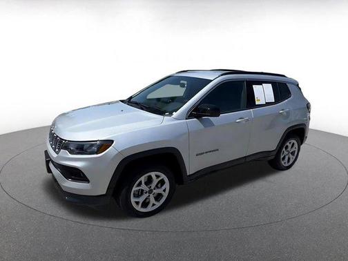 Silver Zynith Metallic Clearcoat 2025 Jeep Compass Latitude