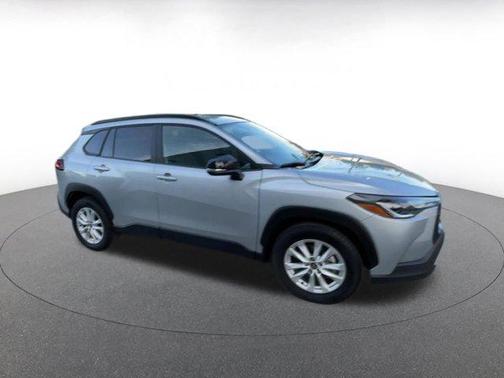 2025 Toyota Corolla Cross LE