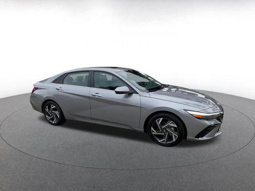 2025 Hyundai ELANTRA HEV Limited