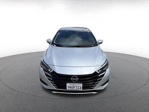 Brilliant Silver Metallic 2025 Nissan Versa 1.6 SV