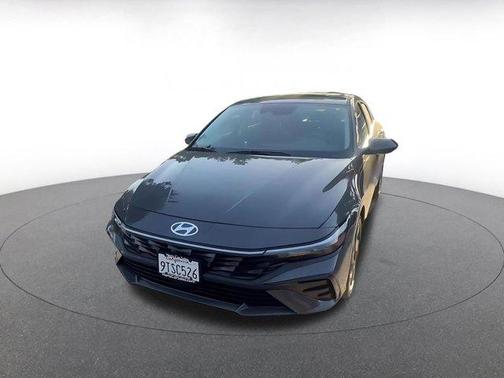 2025 Hyundai ELANTRA SEL