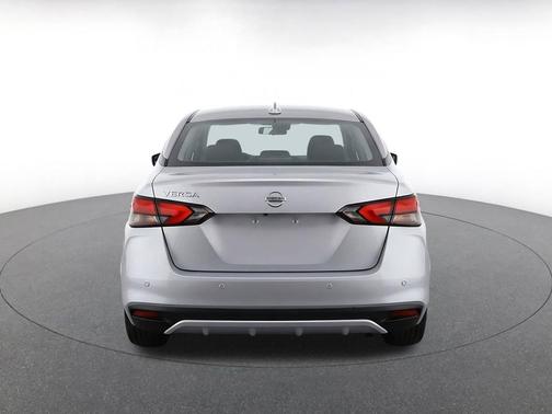 Brilliant Silver Metallic 2025 Nissan Versa 1.6 SV