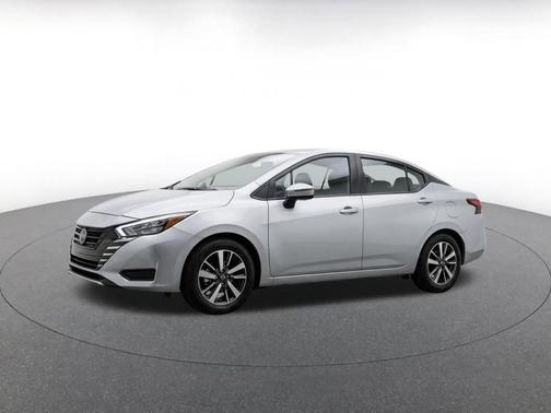 Brilliant Silver Metallic 2025 Nissan Versa 1.6 SV