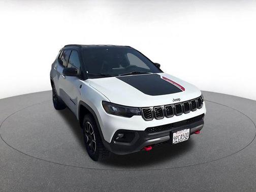 2025 Jeep Compass Trailhawk