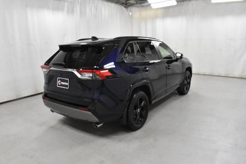 2020 Toyota RAV4 Hybrid SE