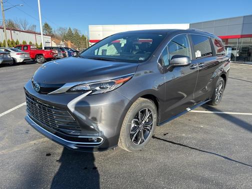 2025 Toyota Sienna Platinum