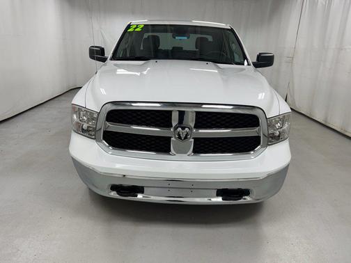 Bright White Clearcoat 2022 RAM 1500 Classic SLT