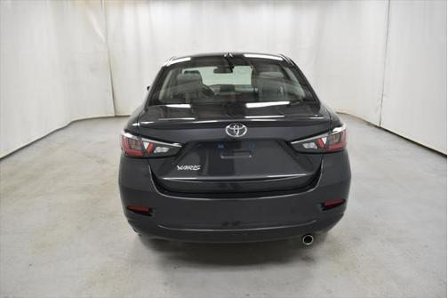 2020 Toyota Yaris Sedan LE