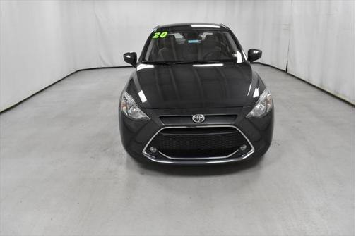 2020 Toyota Yaris Sedan LE