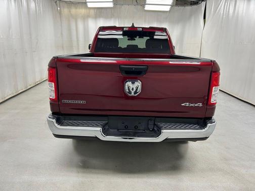Delmonico Red Pearlcoat 2023 RAM 1500 Big Horn/Lone Star