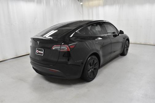 2024 Tesla Model Y Standard Range