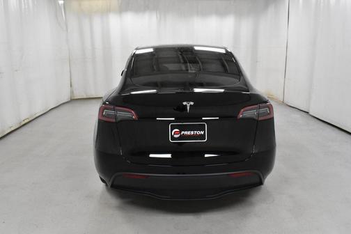 2024 Tesla Model Y Standard Range