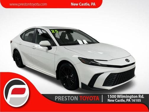 Ice Cap 2025 Toyota Camry SE