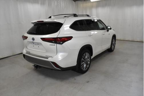 2021 Toyota Highlander Hybrid Platinum