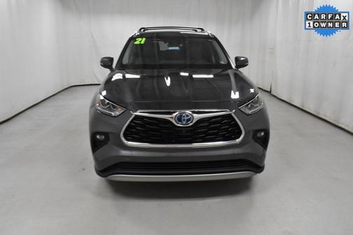 2021 Toyota Highlander Hybrid Platinum