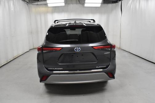 2021 Toyota Highlander Hybrid Platinum