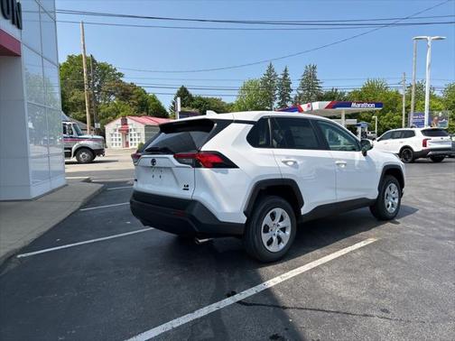 2025 Toyota RAV4 LE