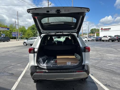 2025 Toyota RAV4 Hybrid SE