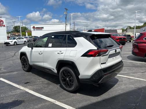 2025 Toyota RAV4 Hybrid SE